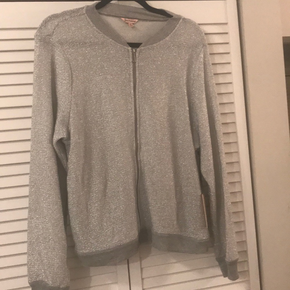 ⭐️Jucicy couture metallic grey sweater🌟